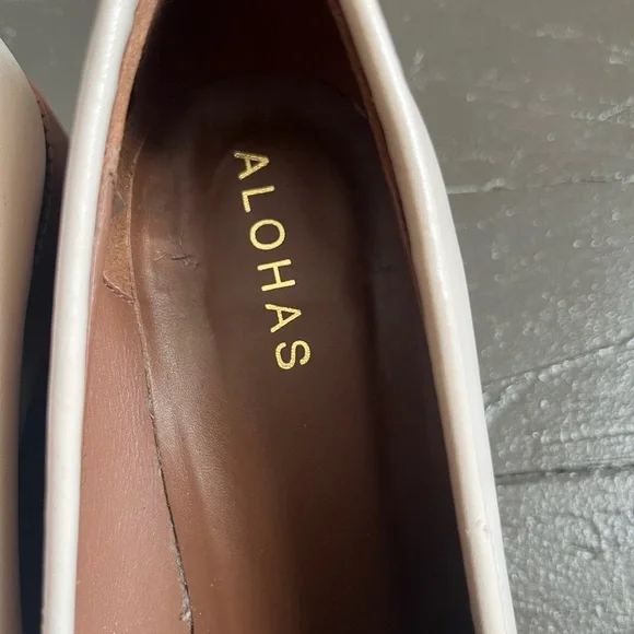 ALOHAS Cream Leather Block Heel Loafers - Picture 8 of 9